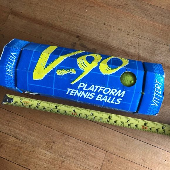 Vintage Vittert V-90 Platform Tennis Balls In Box - Picture 6 of 6